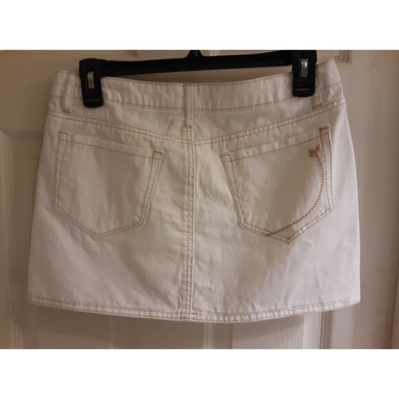 Dream Out Loud by Selena Gomez, Skirt, jean Mini Distressed, junior girls sz 7 - Picture 2 of 3
